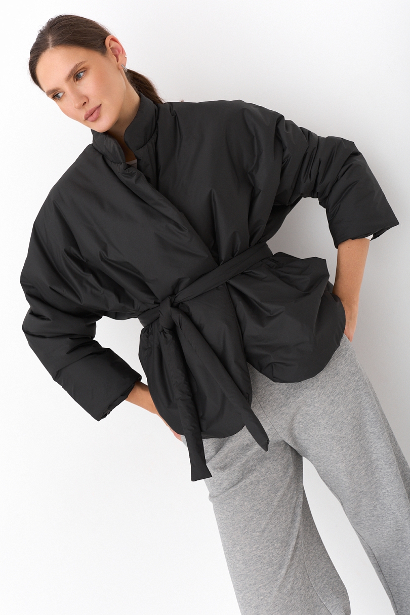 Куртка с цельнокроеным рукавом с поясом