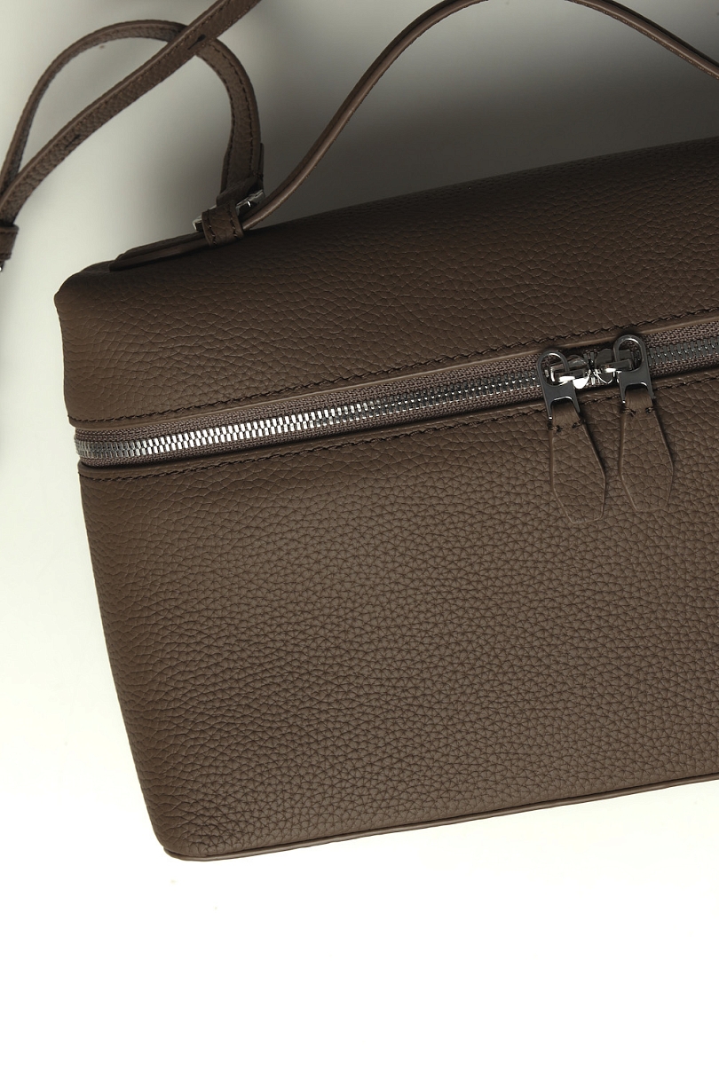 Сумка-косметичка из натуральной кожи