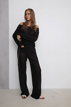 Костюм из вязаного льна с эффектом петель