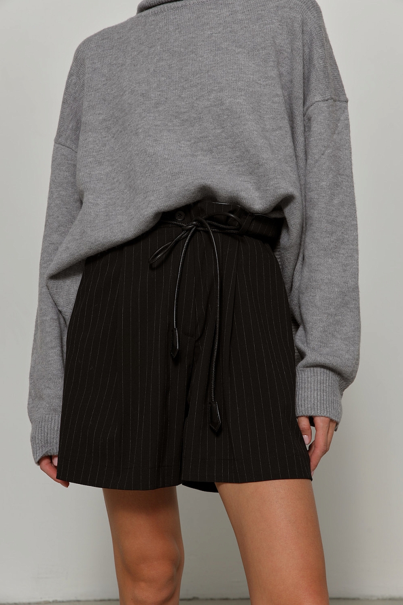 Шорты в полоску