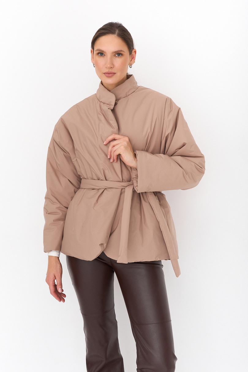 Куртка с цельнокроеным рукавом с поясом