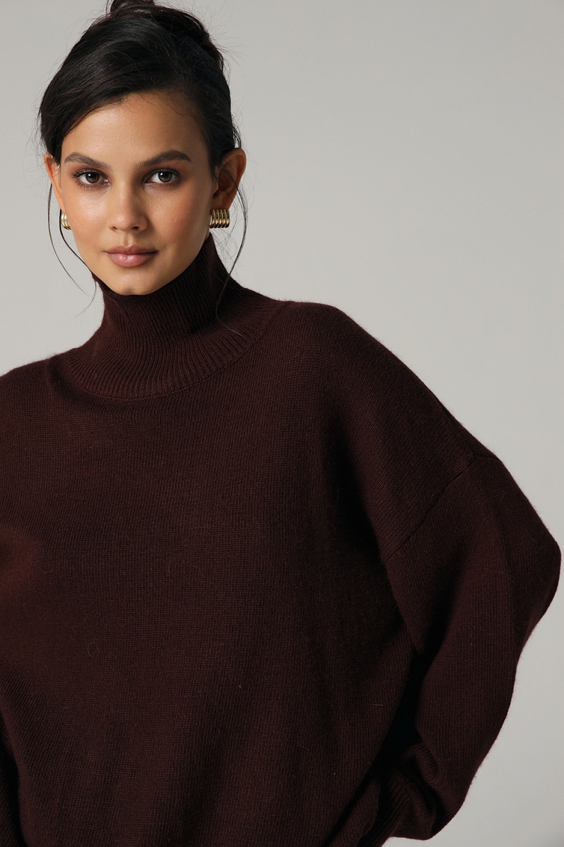 Свитер с широкими рукавами с ангорой