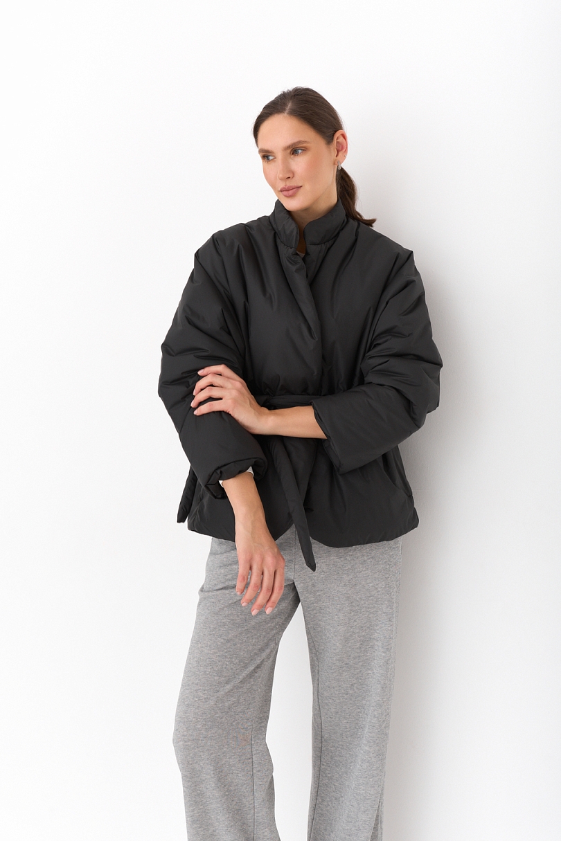 Куртка с цельнокроеным рукавом с поясом