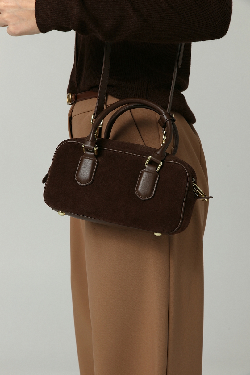 Сумка-багет из натуральной замши