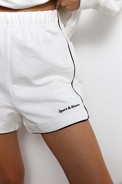 Шорты с кантом с вышивкой 