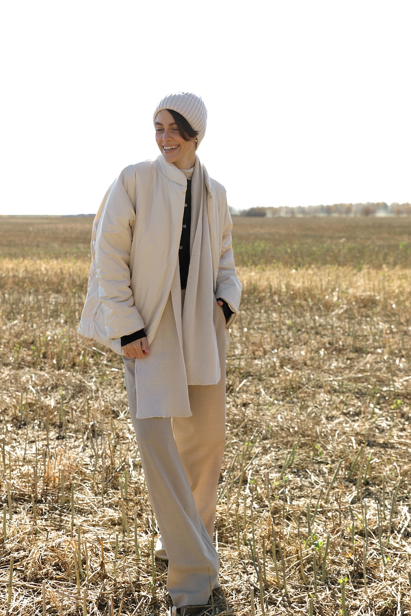 Куртка с цельнокроеным рукавом со шнуром