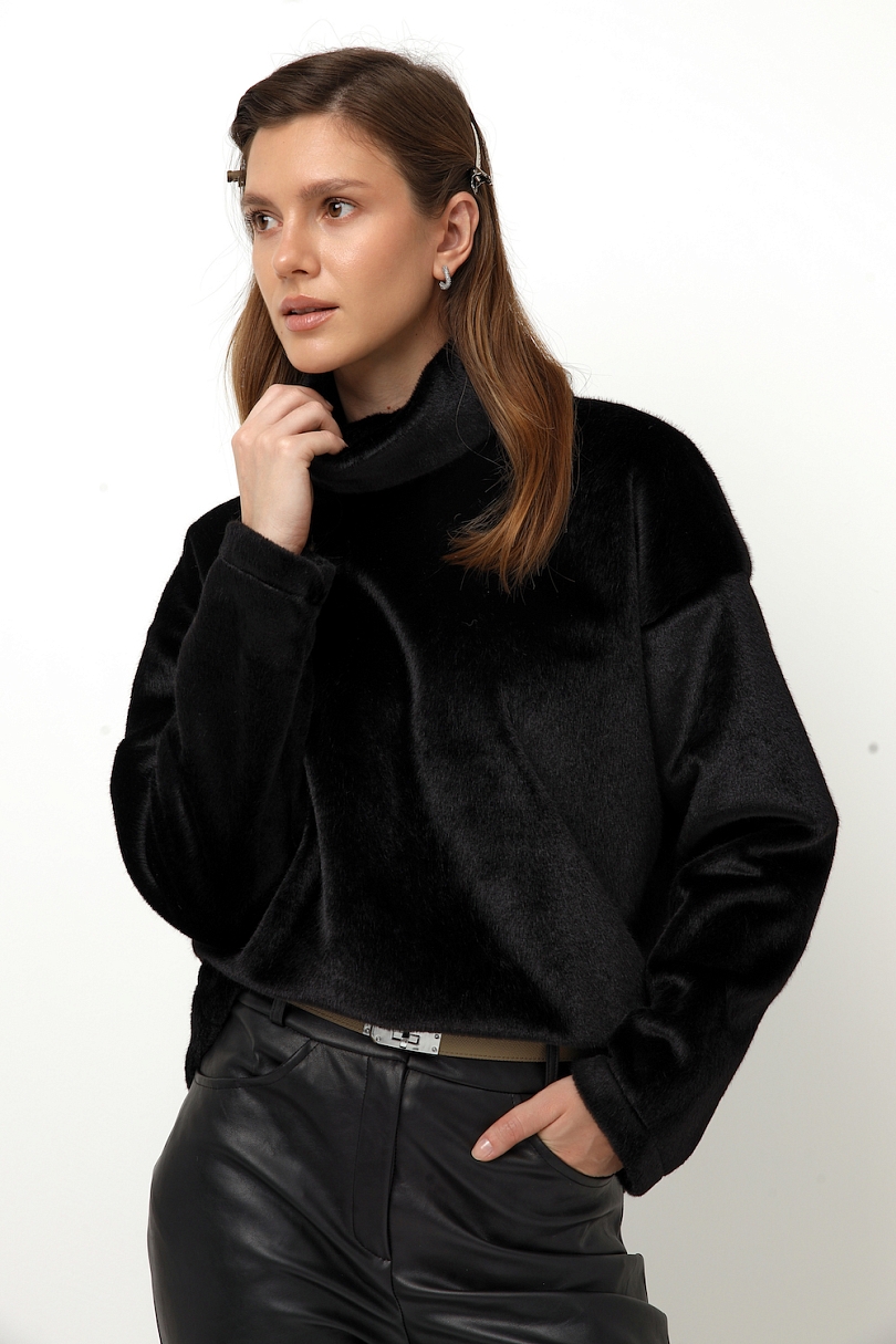 Свитер из меха