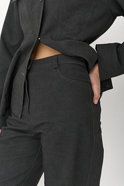 Джинсы из вареного денима