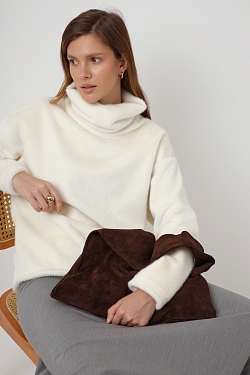 Свитер из меха