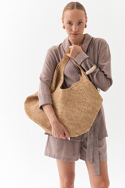 Сумка-шоппер из рафии