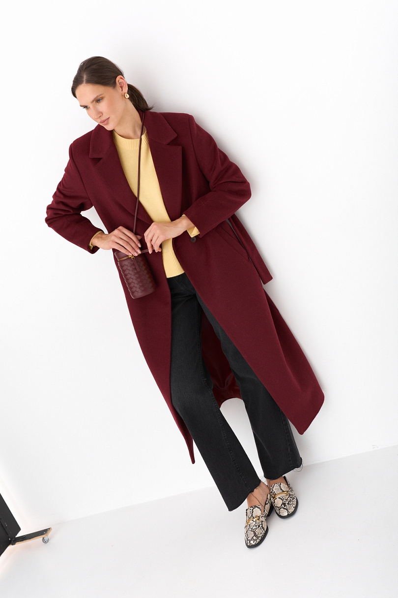 Пальто прямого кроя с поясом