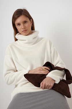 Свитер из меха