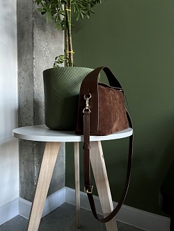 Сумка из замши с клапаном