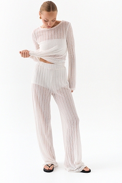 Костюм из вязаного льна с эффектом петель