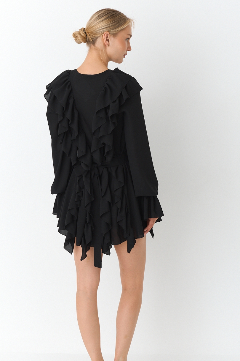 Платье с драпировкой и шнуровкой