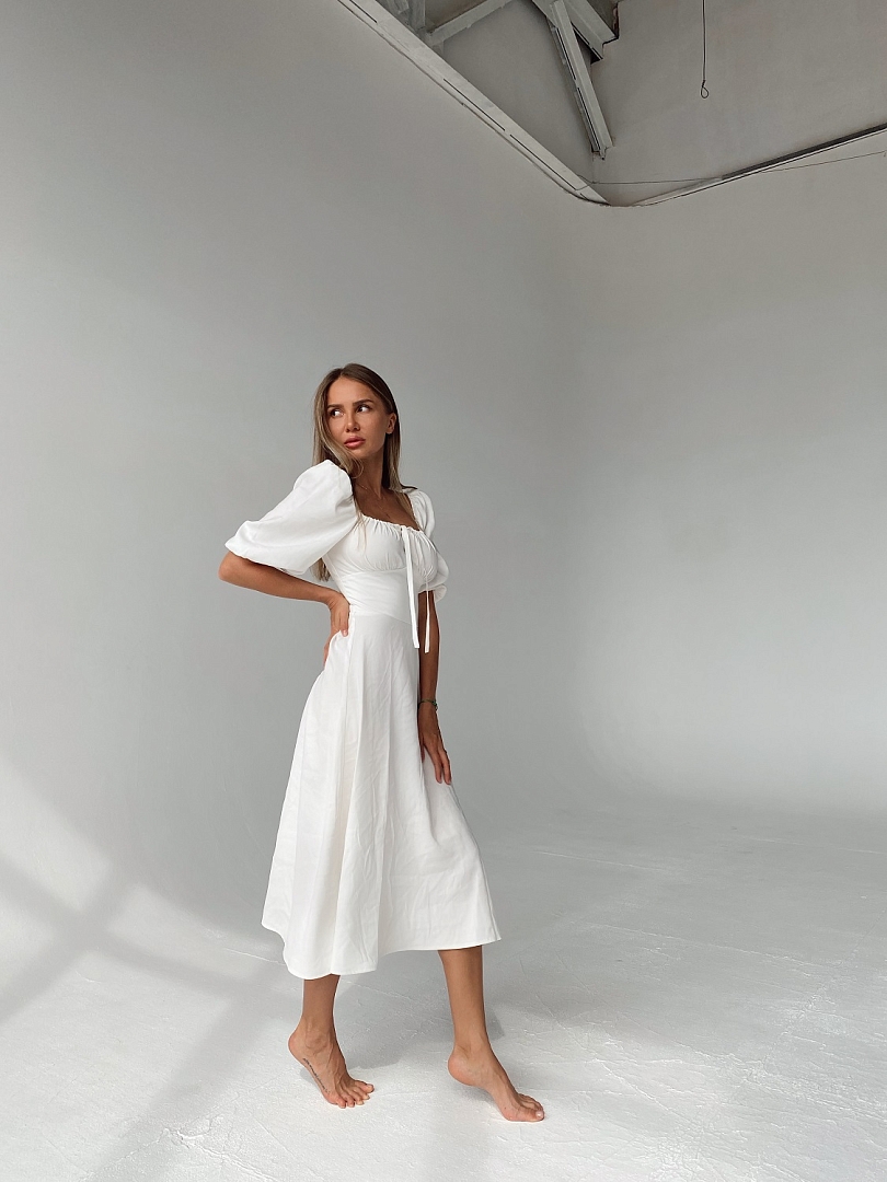 Платье с завязками на груди 