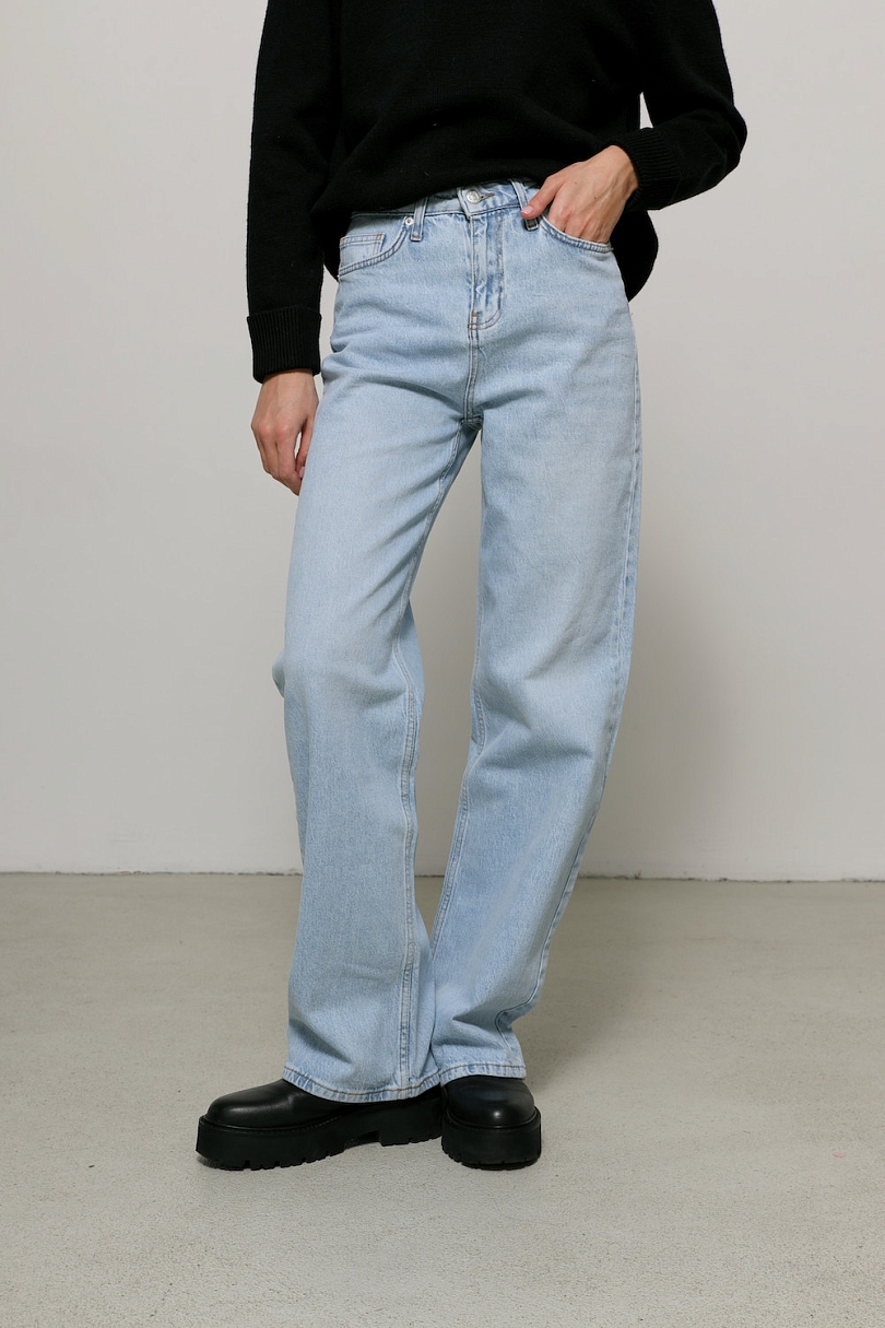 Джинсы прямые с завышенной посадкой