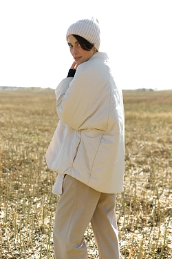 Куртка с цельнокроеным рукавом со шнуром