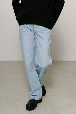 Джинсы прямые с завышенной посадкой