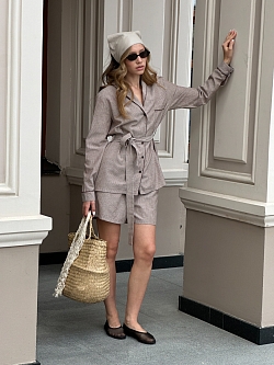 Костюм из смесового льна с кантом 