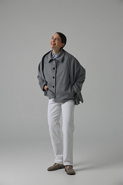 Пальто укороченное с шарфом