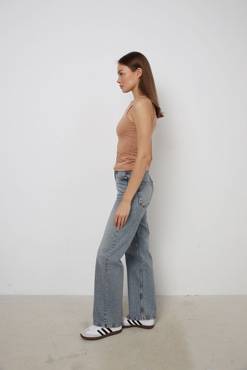 Джинсы прямые с завышенной посадкой
