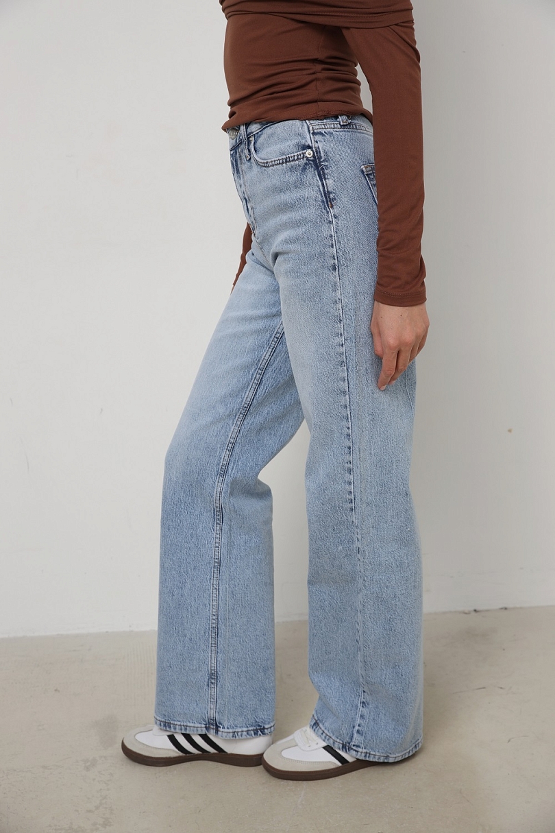 Джинсы прямые с завышенной посадкой