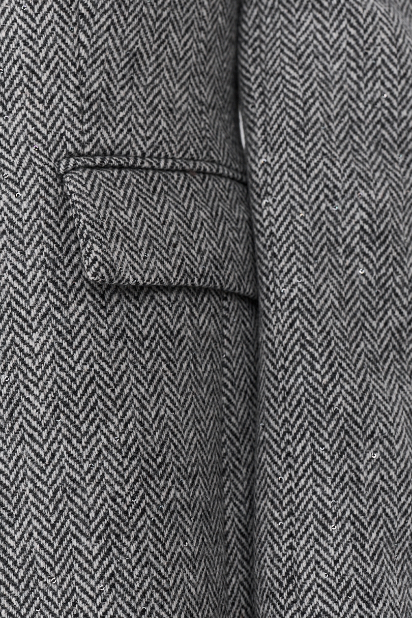 Жакет приталенный с акцентными плечами из шерсти с пайетками