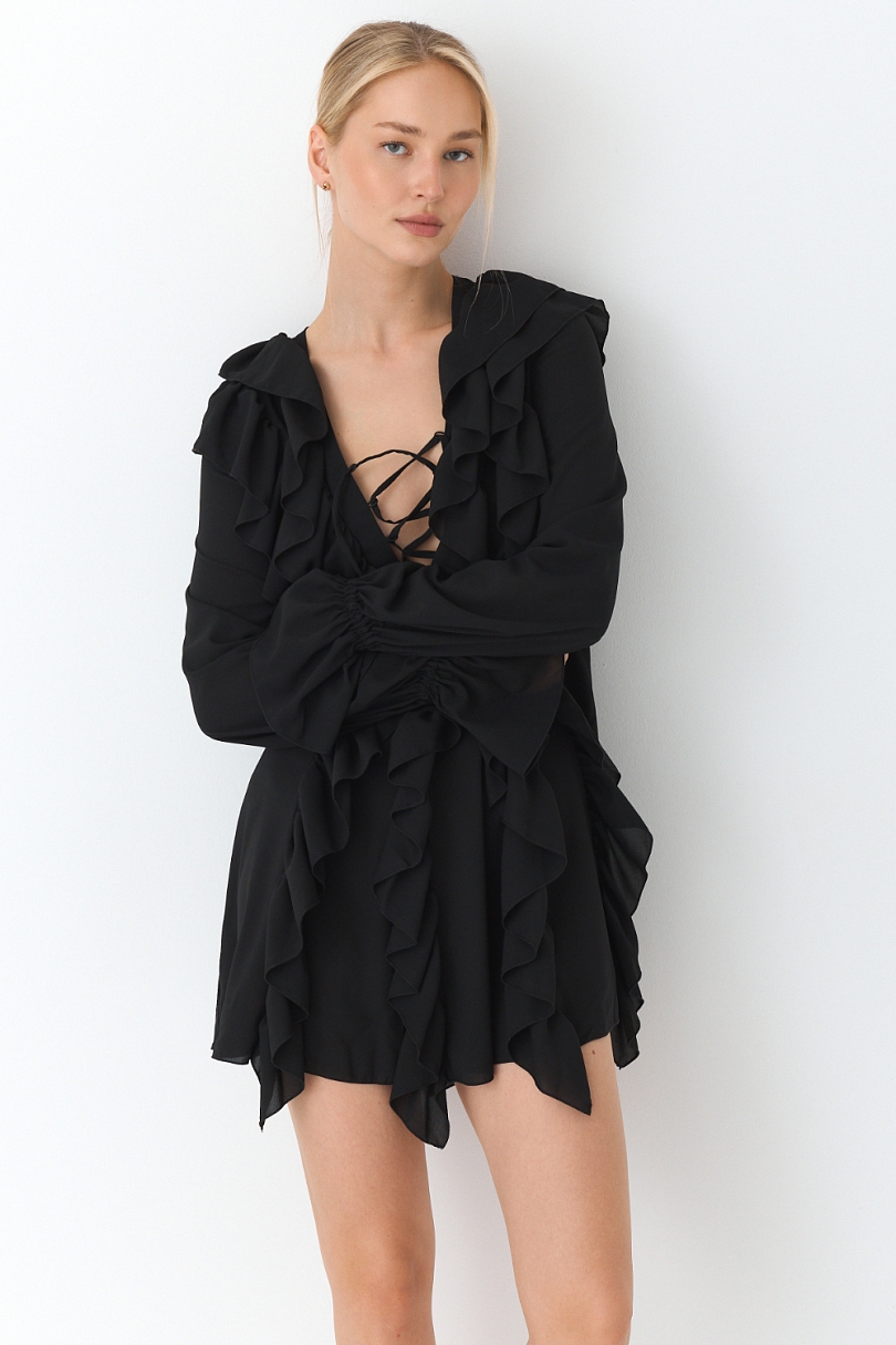 Платье с драпировкой и шнуровкой