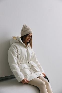 Парка утепленная с капюшоном