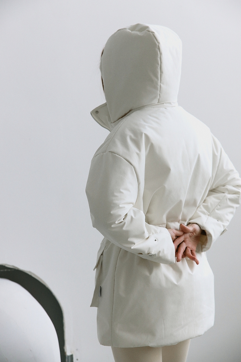 Парка утепленная с капюшоном