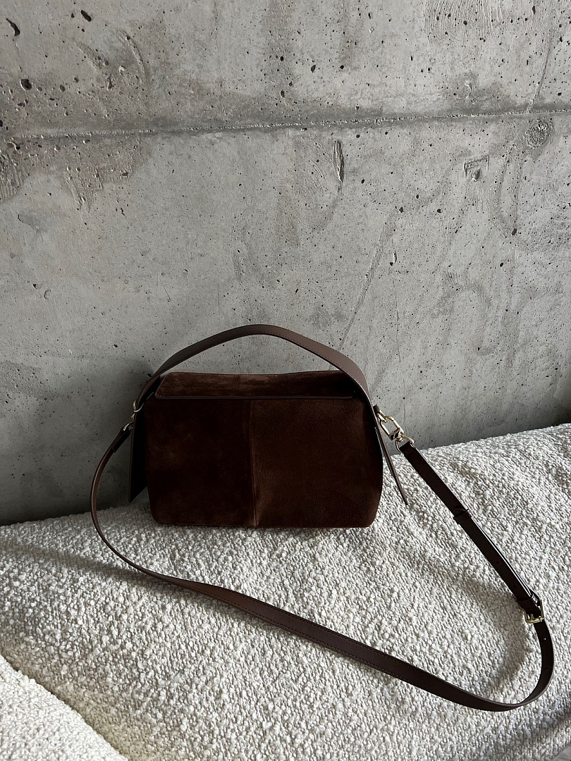 Сумка из замши с клапаном