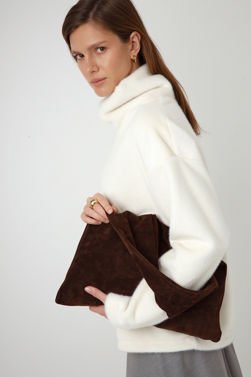 Свитер из меха