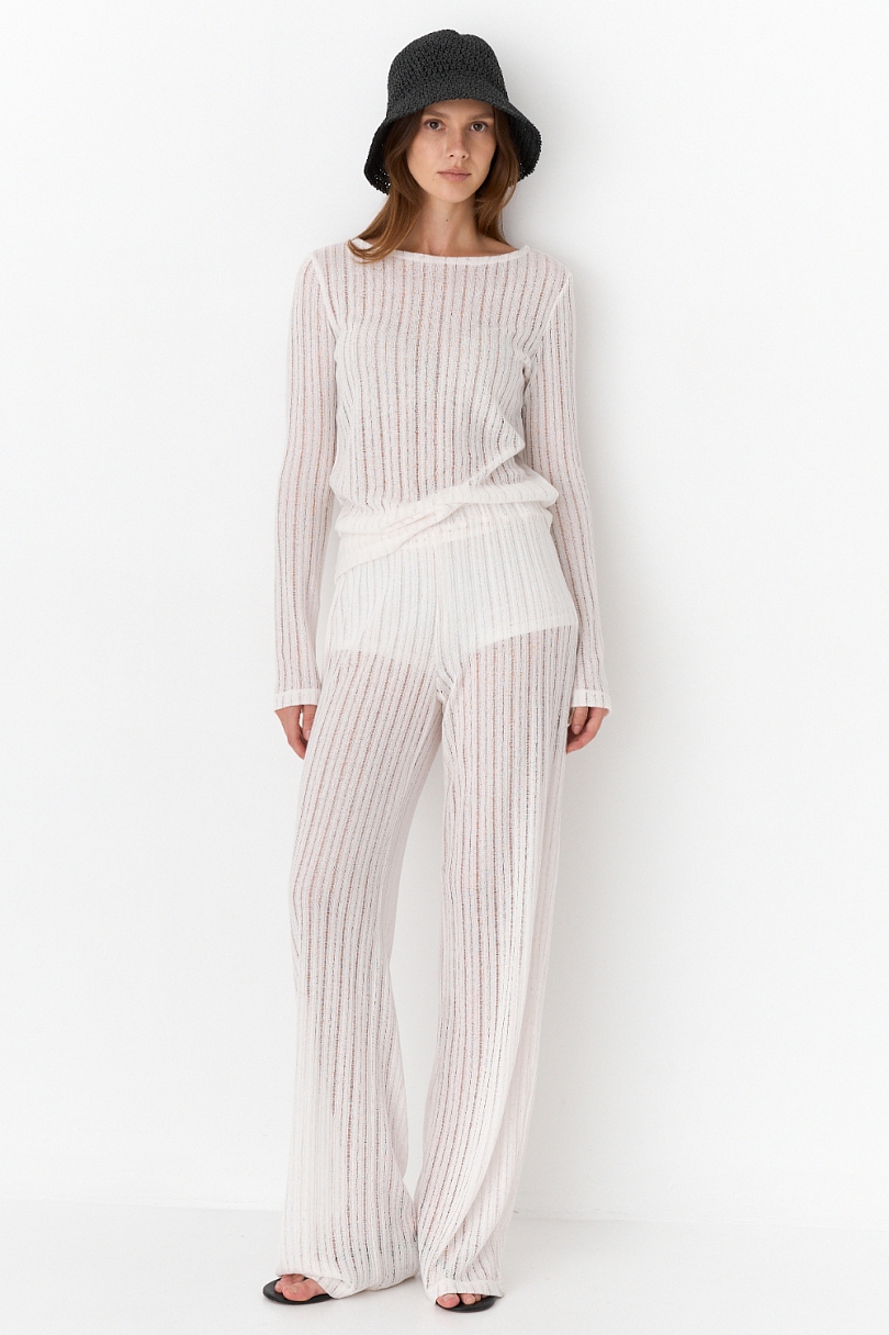 Костюм из вязаного льна с эффектом петель