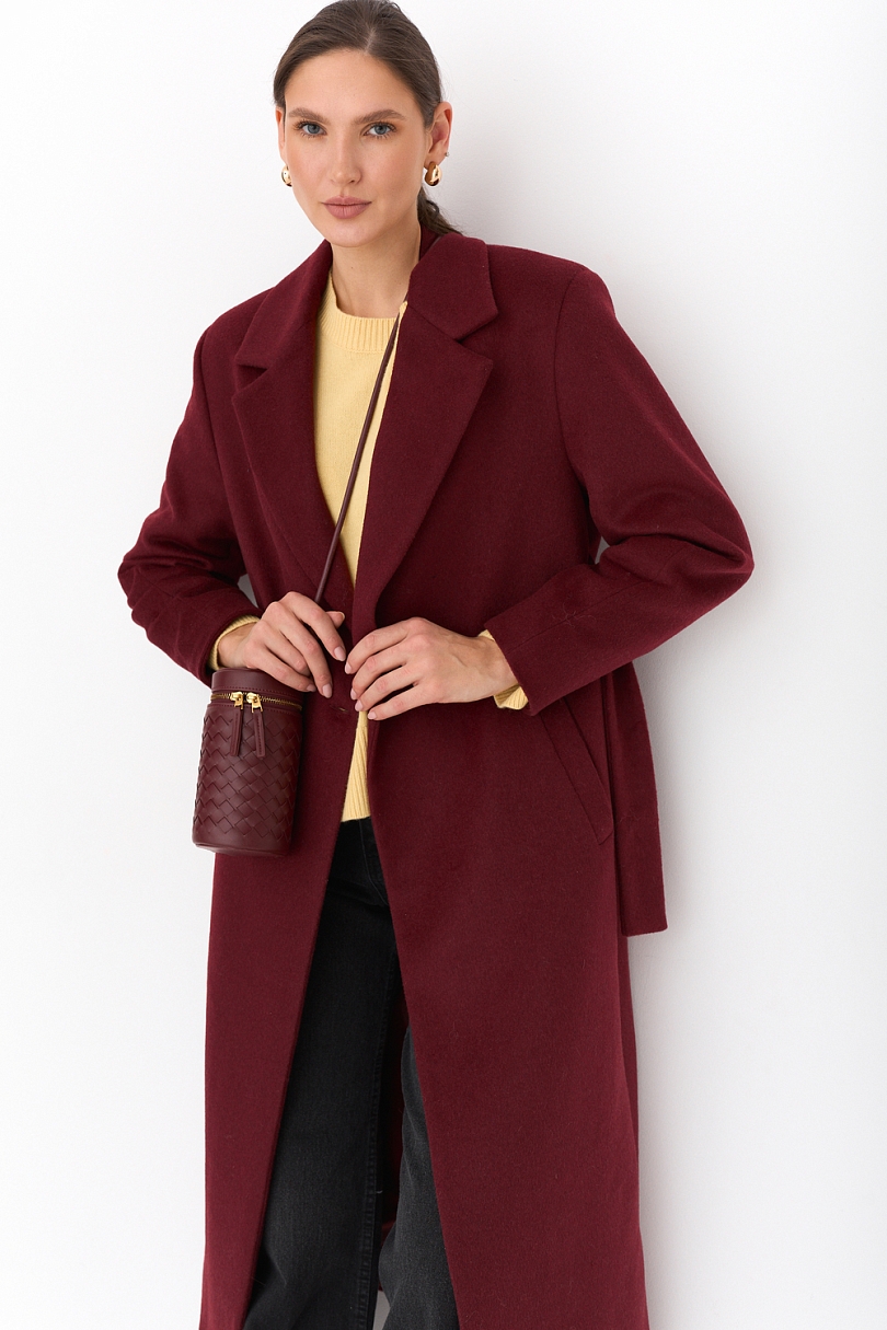 Пальто прямого кроя с поясом