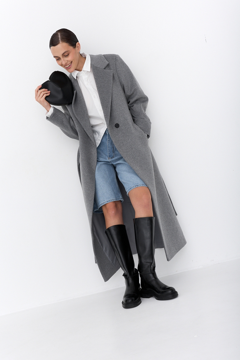 Пальто прямого кроя с поясом