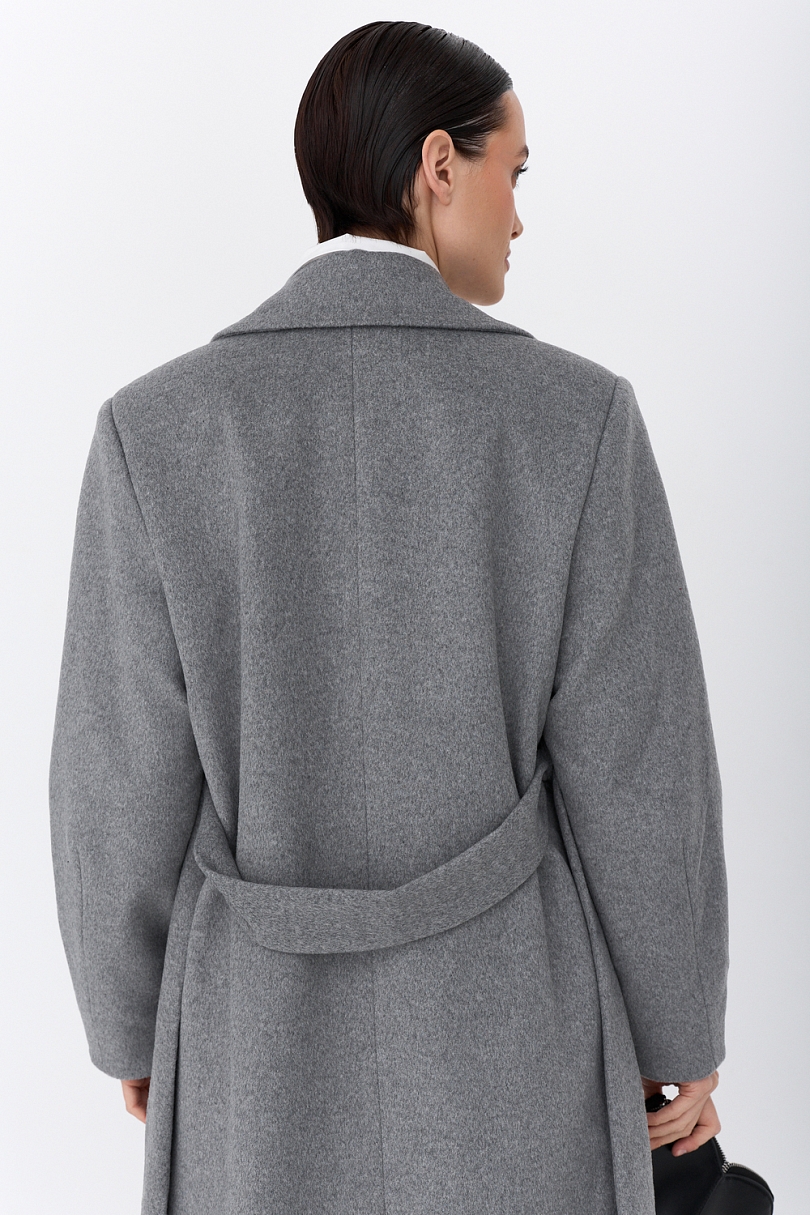 Пальто прямого кроя с поясом