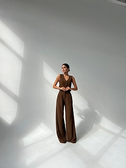 Жилет приталенный 