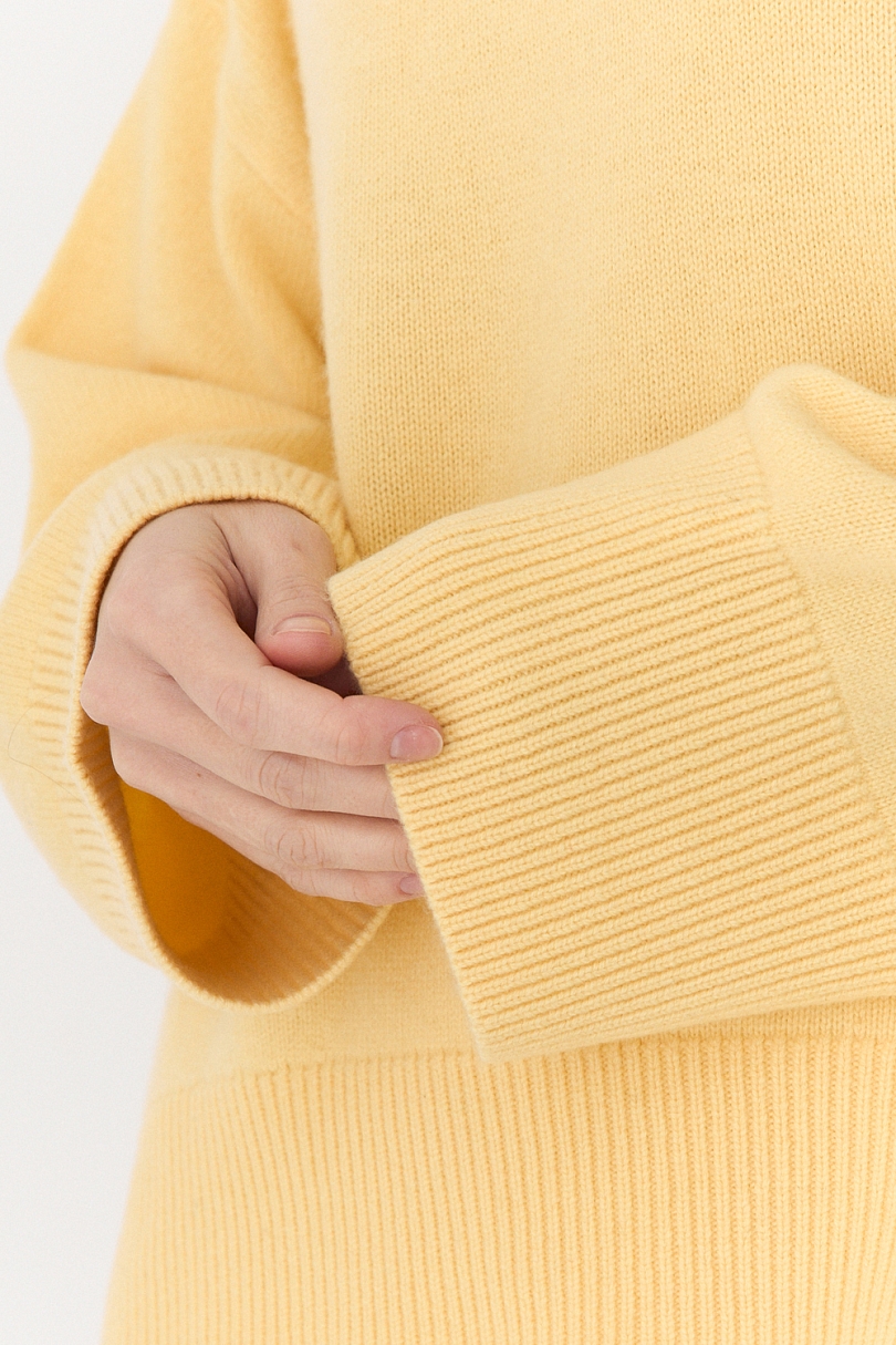 Свитер О- образный из шерсти и кашемира