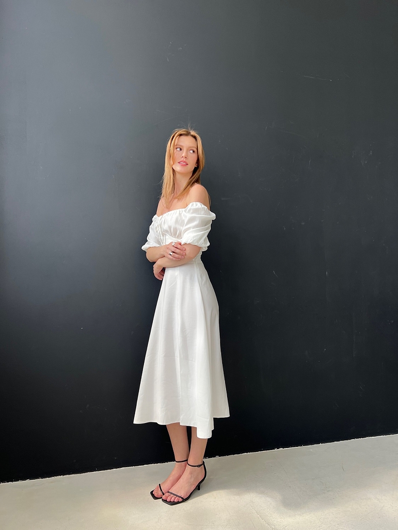 Платье с завязками на груди 