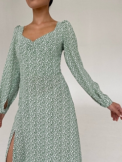 Платье с разрезом с фактурным лифом 