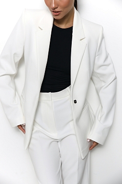 Жакет приталенный в классическом стиле