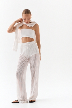 Костюм из вязаного льна с эффектом петель