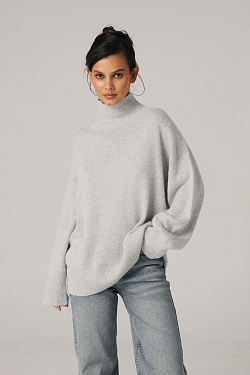 Свитер с широкими рукавами с ангорой